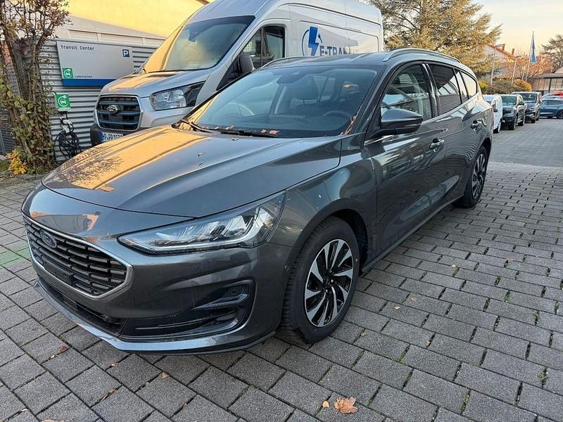 Gebraucht Ford Focus Titanium 155 PS (114 kW) 2025 Grau Limousine