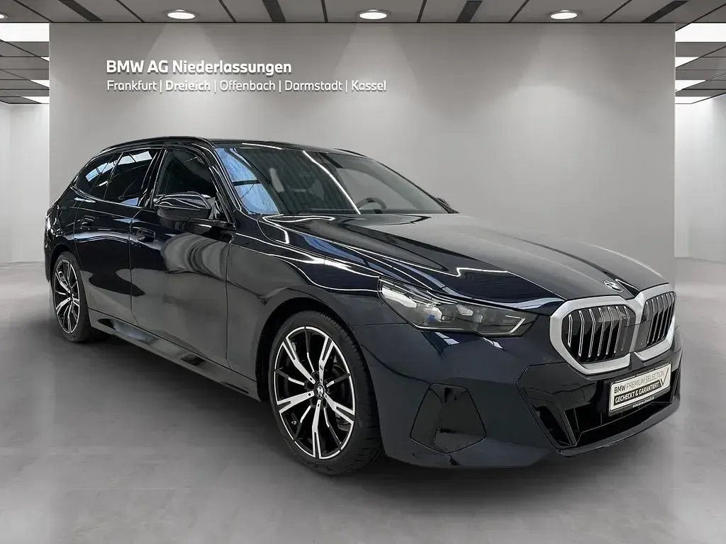 Gebraucht BMW 520 M Sport 197 PS (144 kW) 2025 Schwarz Limousine