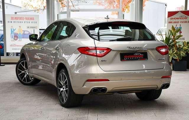 Gebraucht Maserati Levante 430 PS (316 kW) 2017 Beige SUV