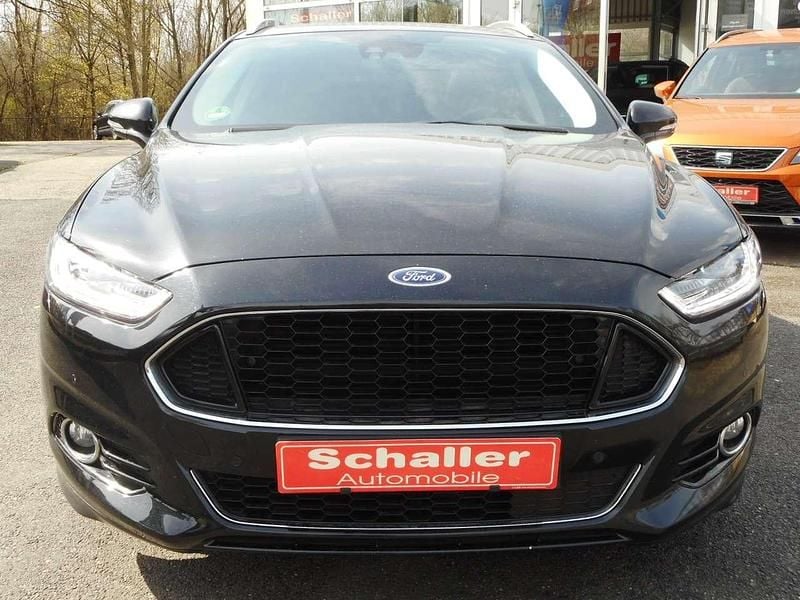 Gebraucht Ford Mondeo Titanium 179 PS (131 kW) 2015 Pantherschwarz metallic Kombi