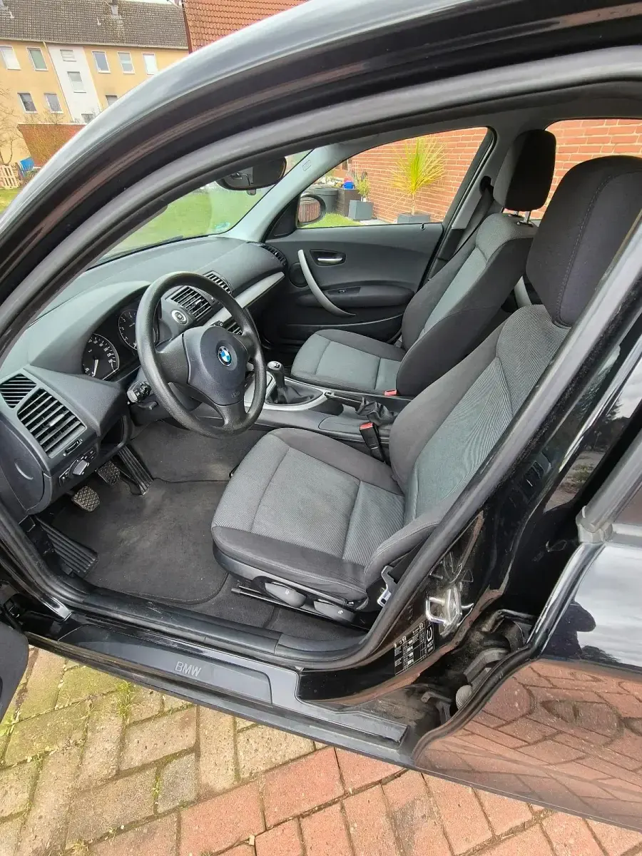 Second-hand BMW 116 116 CP (85 kW) 2006 Negru Hatchback