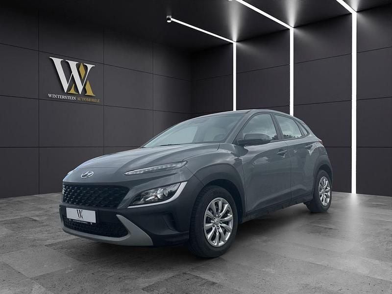 Grau Neu 2025 Hyundai Kona Pure SUV | 19.900 € (Superpreis) - Bild 1/4