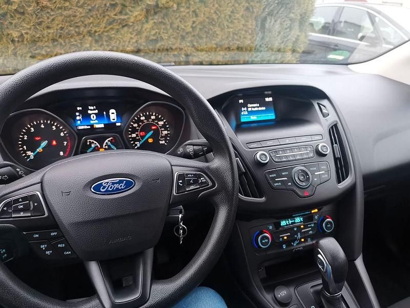 Gebraucht Ford Focus 125 PS (91 kW) 2018 Grau Limousine