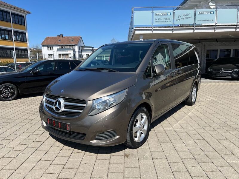 Indiumgrau metallic Gebraucht 2017 Mercedes V250 Sport Van / Kleinbus | 34.900 € - Bild 1/4