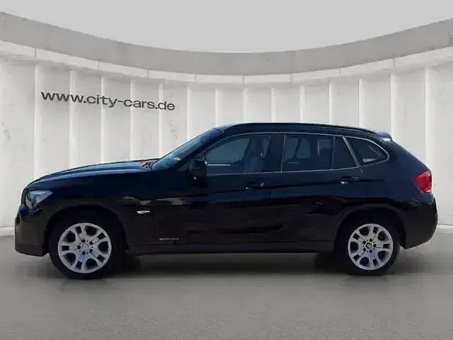 Gebraucht BMW X1 143 PS (105 kW) 2011 Schwarz SUV