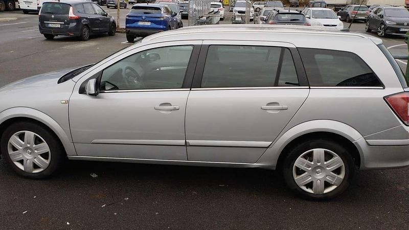 Gebraucht Opel Astra Edition+ 101 PS (74 kW) 2006 Kombi