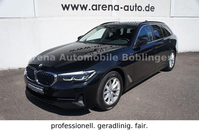 Gebraucht BMW 520 190 PS (139 kW) 2022 Saphirschwarz Kombi