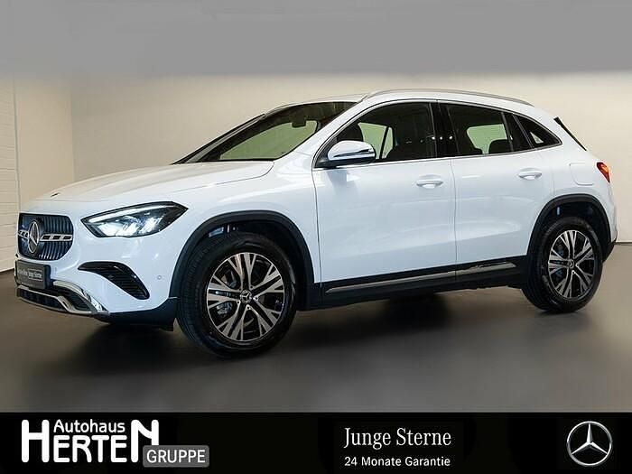 Unilack polarweiß Gebraucht 2024 Mercedes GLA180 Progressive SUV | 34.950 € (Guter Preis) - Bild 1/4