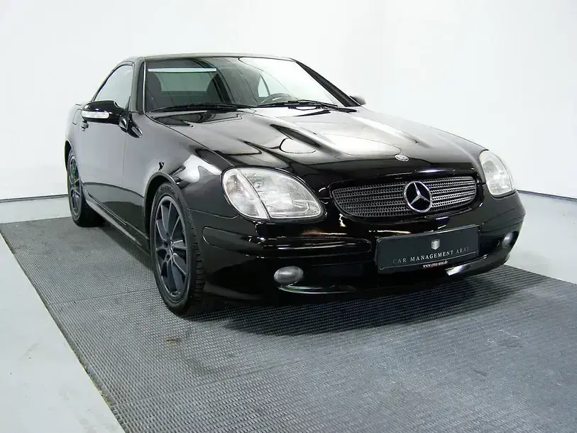 Second-hand Mercedes SLK200 163 CP (119 kW) 2002 Negru Cabrio
