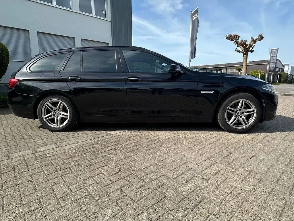 Gebraucht BMW 530 Sport Line 258 PS (189 kW) 2016 Schwarz Kombi