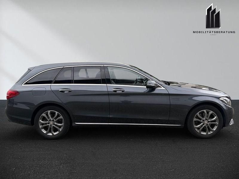 Gebraucht Mercedes C220 Avantgarde 170 PS (125 kW) 2015 Grau Limousine