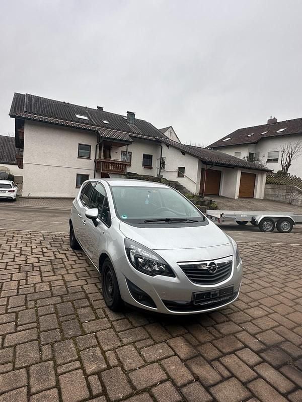 Gebraucht Opel Meriva 120 PS (88 kW) 2011 Silber Van / Kleinbus