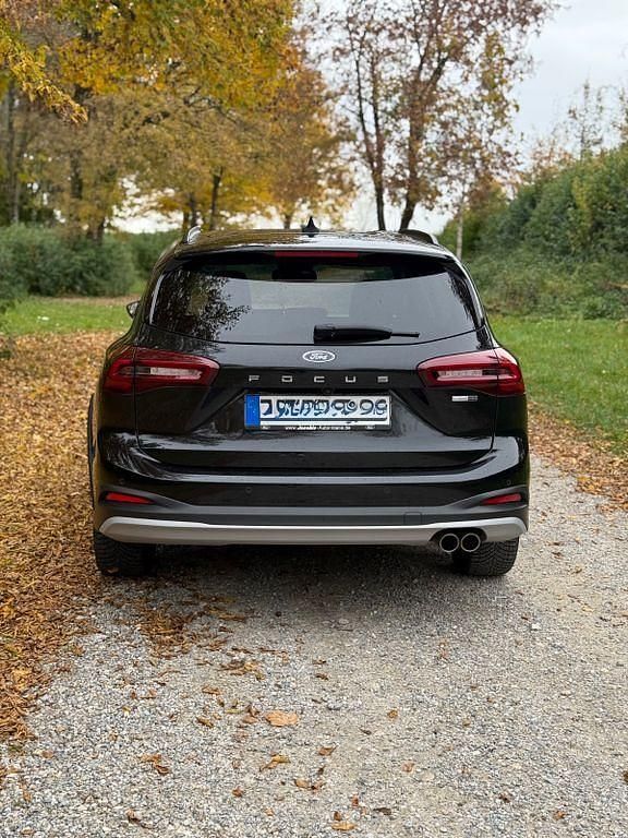 Gebraucht Ford Focus Active 155 PS (114 kW) 2023 Schwarz Limousine