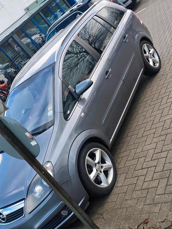 Gebraucht Opel Zafira 120 PS (88 kW) 2005 Grau Van / Kleinbus