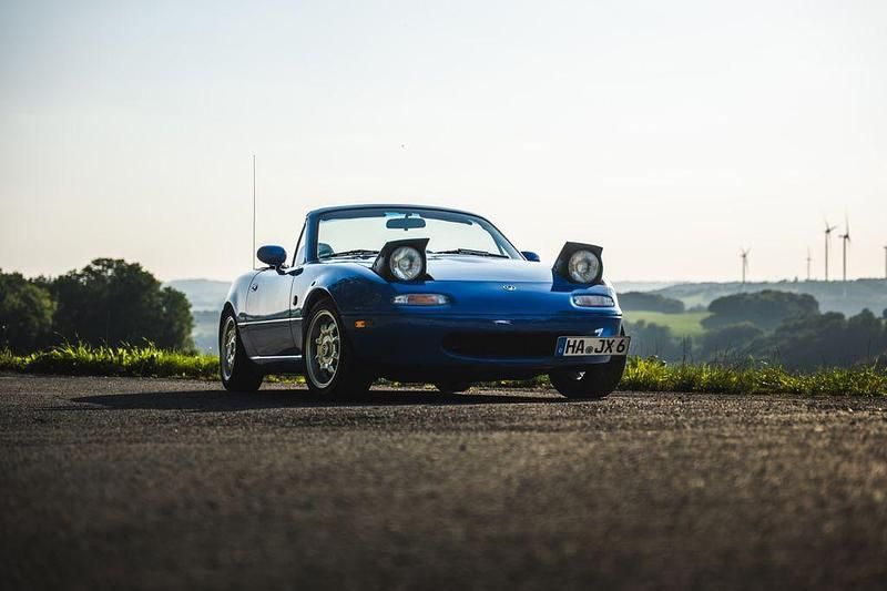 Blau Gebraucht 1998 Mazda MX5 Cabrio | 10.999 € (Teuer) - Bild 1/4