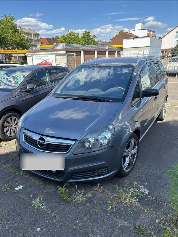 Grau Gebraucht 2006 Opel Zafira Van / Kleinbus | 1.750 € (Fairer Preis) - Bild 1/4