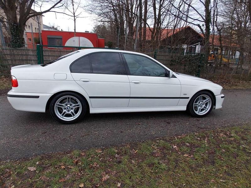 Gebraucht BMW 540 Performance 286 PS (210 kW) 2001 Weiß Limousine