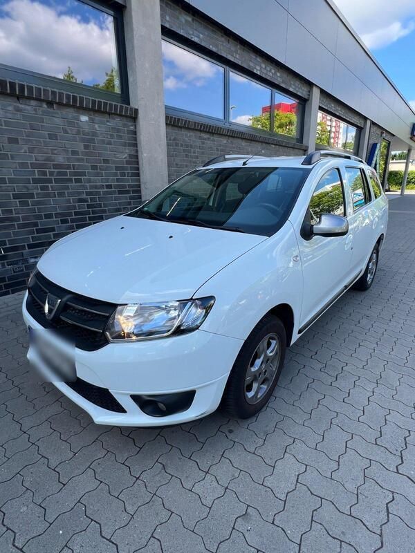 Weiß Gebraucht 2015 Dacia Logan Limousine | 5.000 € - Bild 1/4