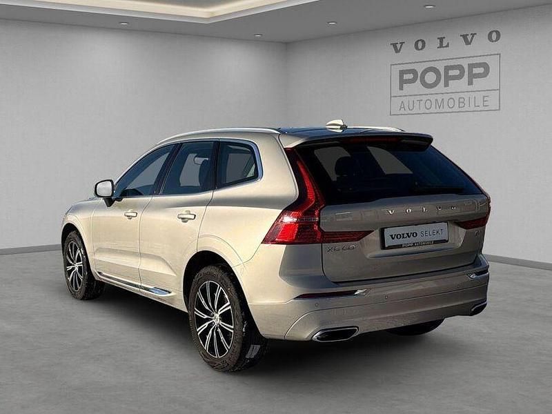 Gebraucht Volvo XC60 Inscription 197 PS (144 kW) 2020 Luminous sand metallic / metallic SUV