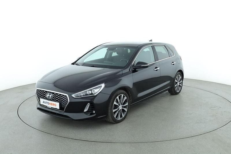 Schwarz Gebraucht 2017 Hyundai i30 Premium Limousine | 16.490 € (Teuer) - Bild 1/3
