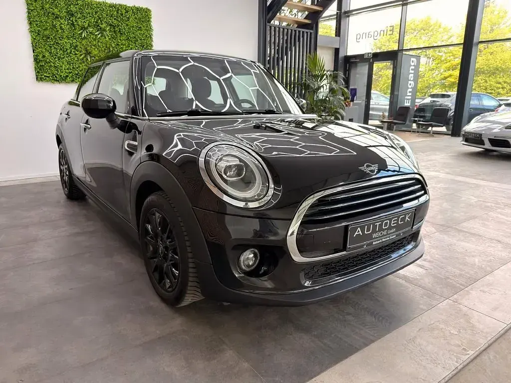 Gebraucht Mini Cooper 136 PS (100 kW) 2020 Schwarz Kleinwagen