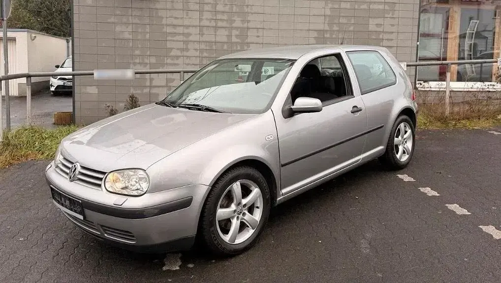 Brugt VW Golf IV 101 HK (74 kW) 2002 Sølv Hatchback