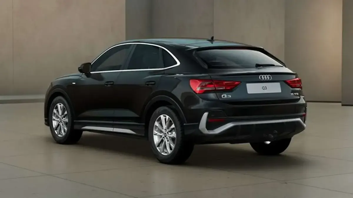 Gebraucht Audi Q3 Sportback S-Line 150 PS (110 kW) 2025 Mythosschwarz metallic SUV