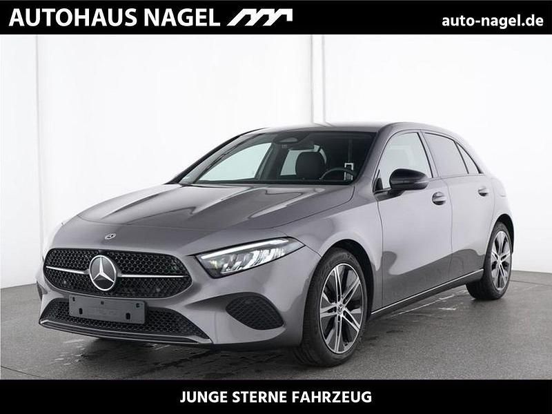 Grau Gebraucht 2024 Mercedes A200 Progressive Limousine | 28.798 € (Fairer Preis) - Bild 1/4