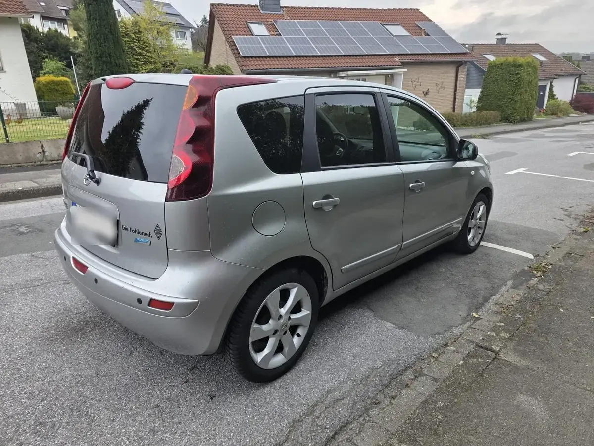 Gebraucht Nissan Note 88 PS (64 kW) 2010 Silber Kleinwagen