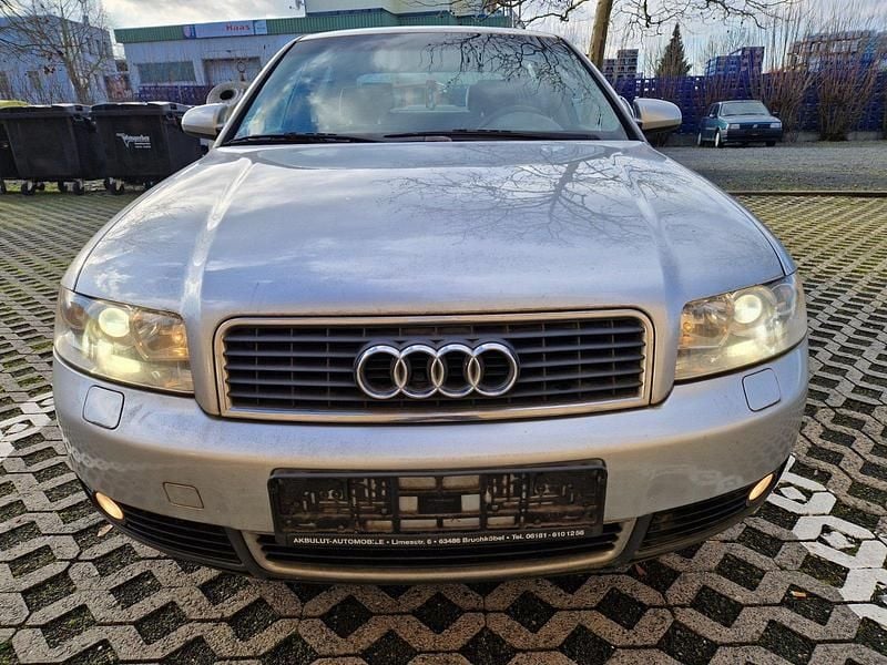 Gebraucht Audi A4 90 PS (66 kW) 2001 Silber Limousine