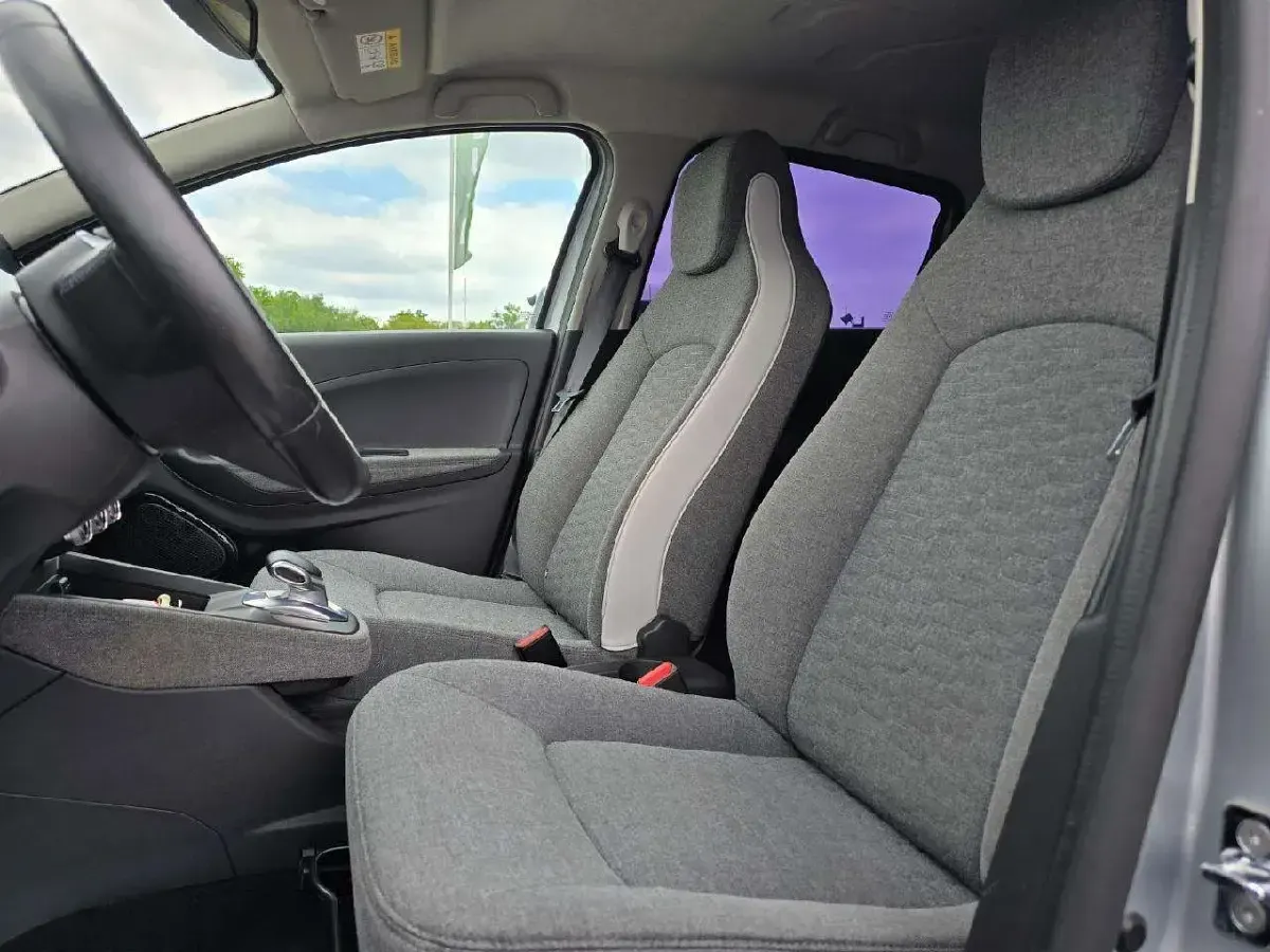 Gebraucht Renault Zoe Experience 50 kW (69 PS) 2020 Highland grey Kleinwagen