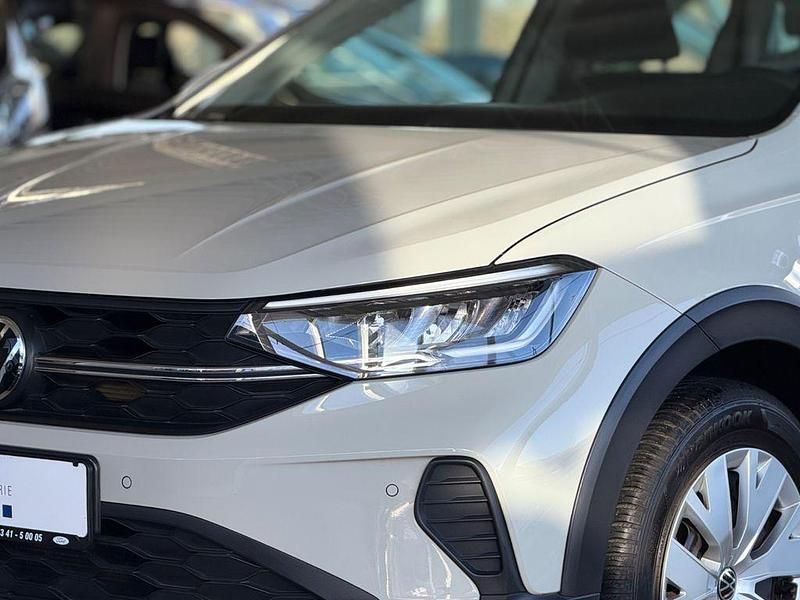 Gebraucht VW Taigo Basis 96 PS (70 kW) 2022 Grau SUV