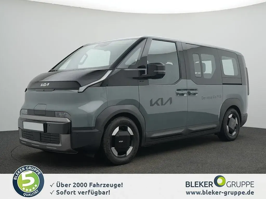 Używany Kia PV5 119 kW (163 KM) 2025 Szary Minivan