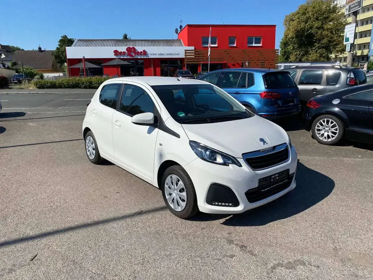 Gebraucht Peugeot 108 Active 72 PS (52 kW) 2019 Zu lackieren weiss 068/decke Kleinwagen