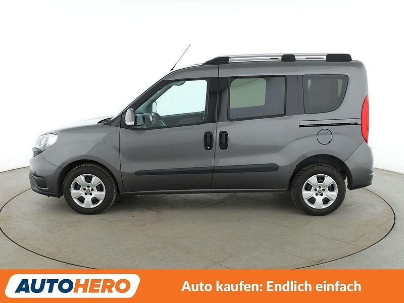 Gebraucht Fiat Doblò Lounge 105 PS (77 kW) 2016 Grau Van / Kleinbus