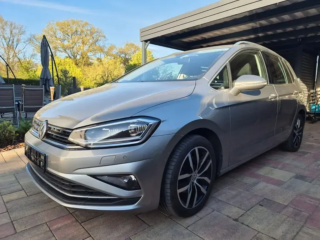 Gebraucht VW Golf Sportsvan Highline 150 PS (110 kW) 2019 Silber Van / Kleinbus