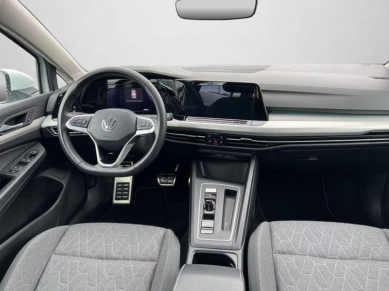 Gebraucht VW Golf VIII Move 150 PS (110 kW) 2024 Pure white Kombi