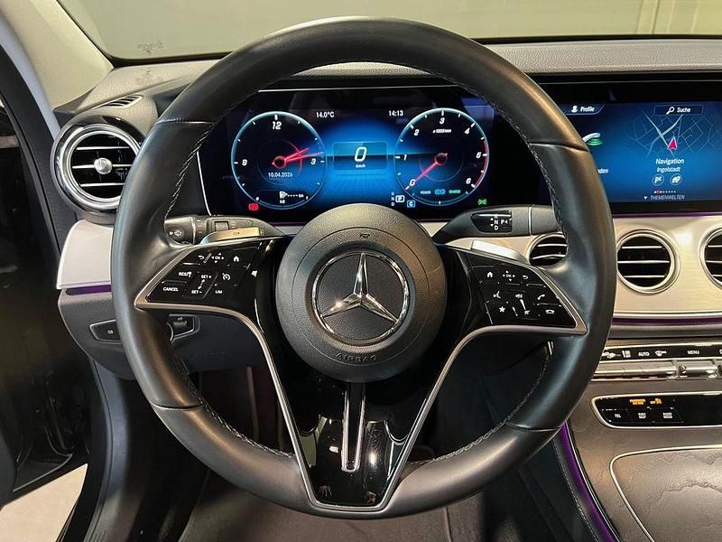Używany Mercedes E220 Avantgarde 200 KM (147 kW) 2023 Szary Sedan/Limuzyna