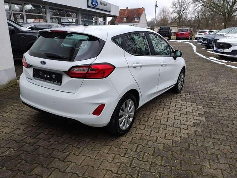 Gebraucht Ford Fiesta Cool & Connect 101 PS (74 kW) 2023 Weiß Kleinwagen