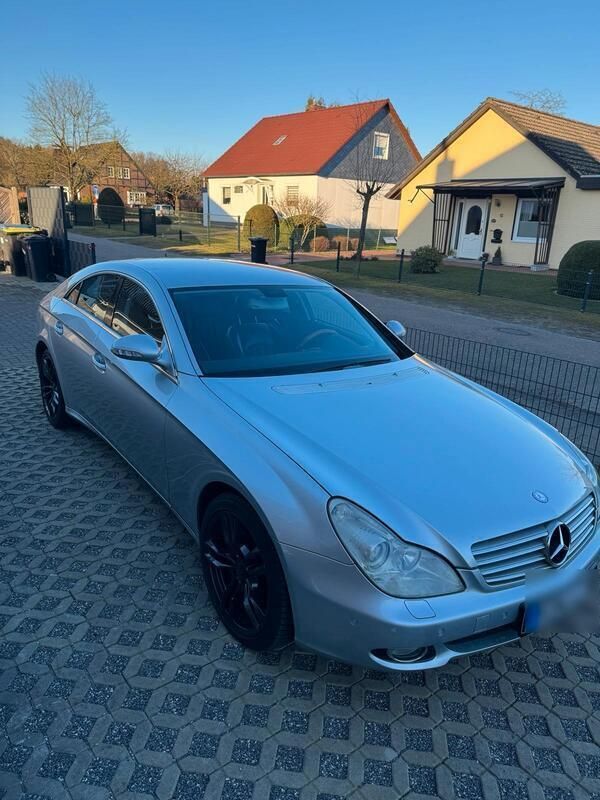 Silber Gebraucht 2004 Mercedes CLS350 Coupé | 6.000 € (Etwas zu teuer) - Bild 1/4