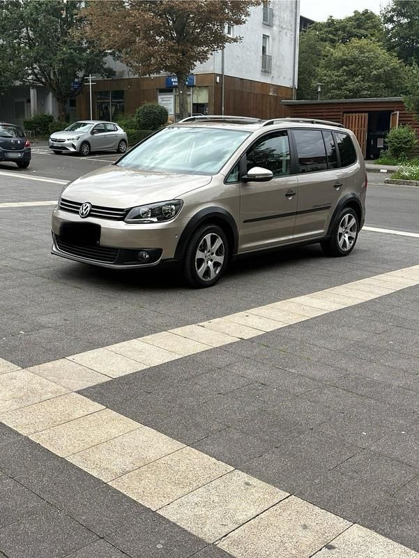 Gebraucht VW Touran 140 PS (102 kW) 2013 Andere farben Van / Kleinbus