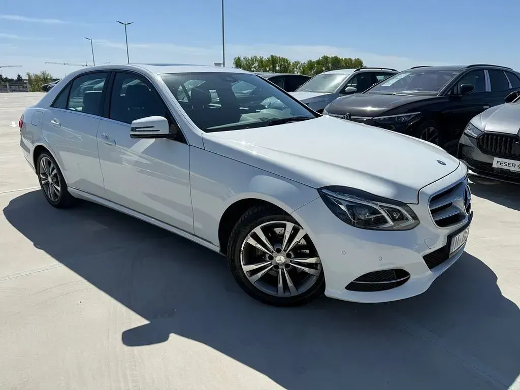Second-hand Mercedes E220 170 CP (125 kW) 2014 Alb Berlinǎ