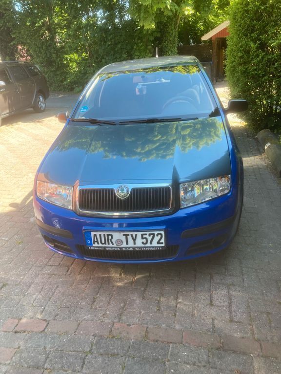 Blau Gebraucht 2005 Skoda Fabia Classic Limousine | 999 € (Fairer Preis) - Bild 1/4