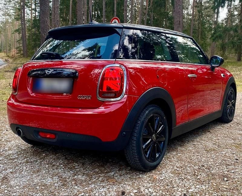 Second-hand Mini Cooper 136 CP (100 kW) 2018 Roșu Hatchback