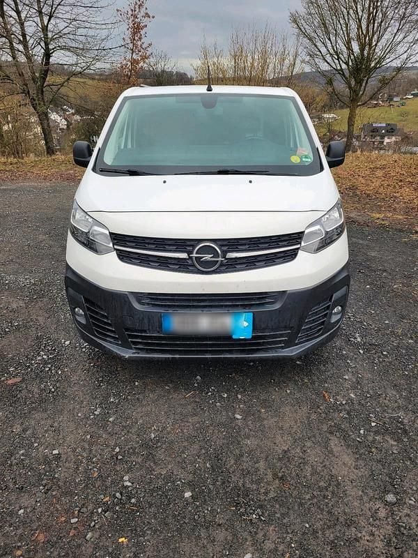 Gebraucht Opel Vivaro 150 PS (110 kW) 2021 Weiß Van / Kleinbus