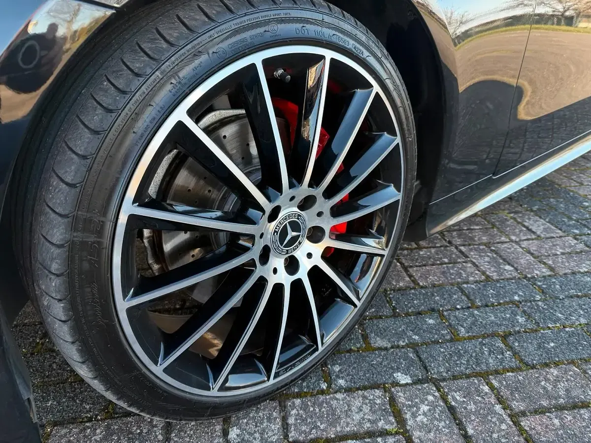 Gebraucht Mercedes E220 AMG line 194 PS (142 kW) 2018 Schwarz Cabrio