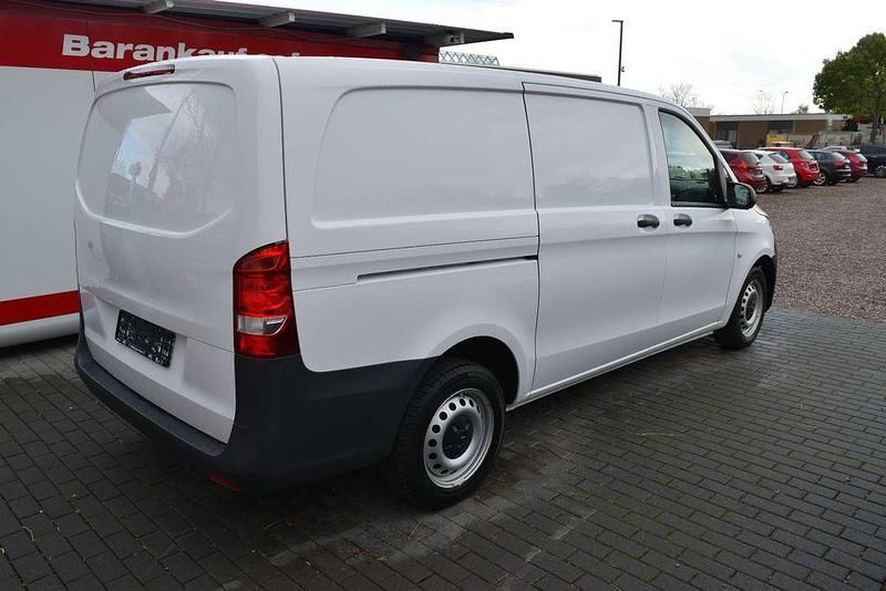 Gebraucht Mercedes Vito 114 PS (83 kW) 2016 Weiß Van