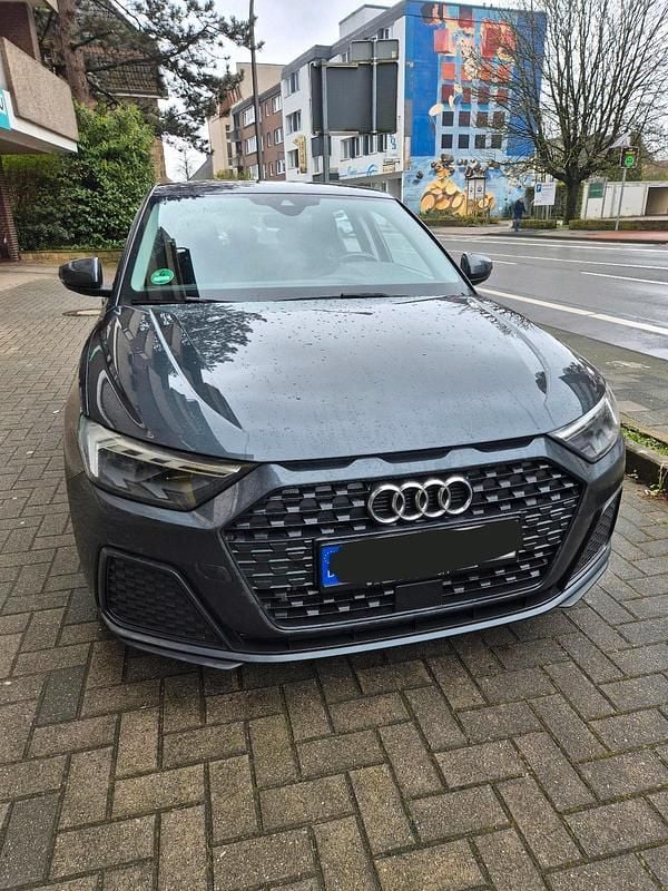 Gebraucht Audi A1 110 PS (80 kW) 2023 Grau SUV