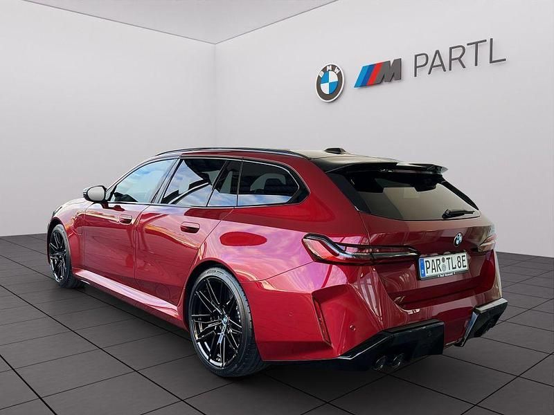 Gebraucht BMW M5 Performance 727 PS (534 kW) 2025 Fire red metallic Kombi