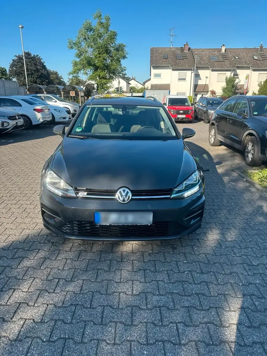 Gebraucht VW Golf VII R-line 150 PS (110 kW) 2020 Grau Kombi